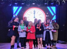 Niños celebrando las campanadas infantiles en Aldaia durante el Palmito Fest Kids