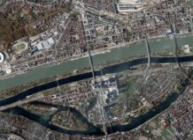 Vista satelital de Viena mostrando expansión urbana y áreas verdes