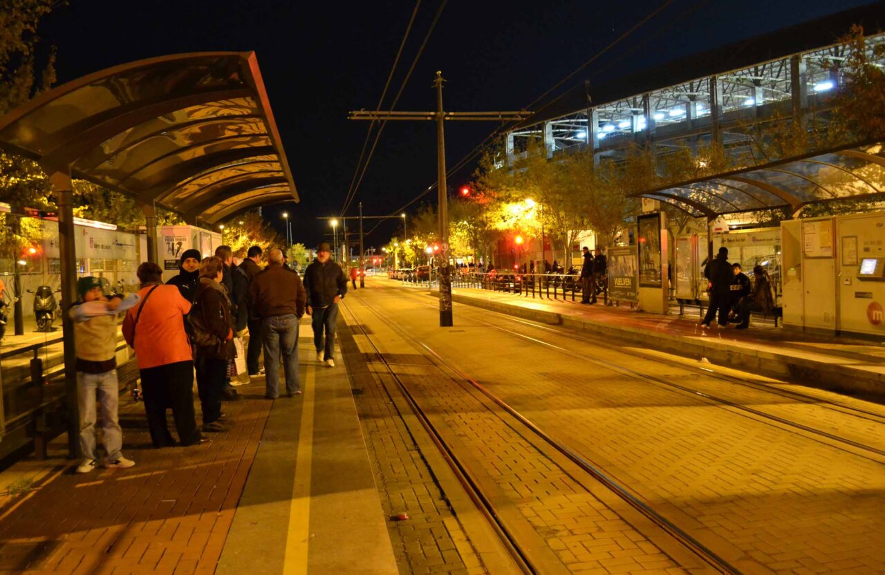 Metrovalencia refuerza el miércoles noche su servicio con motivo del encuentro de Copa entre Torrent C.F. y Real Betis Balompié en el Ciutat de València