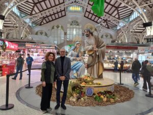 Escultura del Belén del Mercado Central con la Sagrada Familia