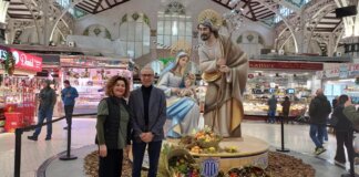 Escultura del Belén del Mercado Central con la Sagrada Familia
