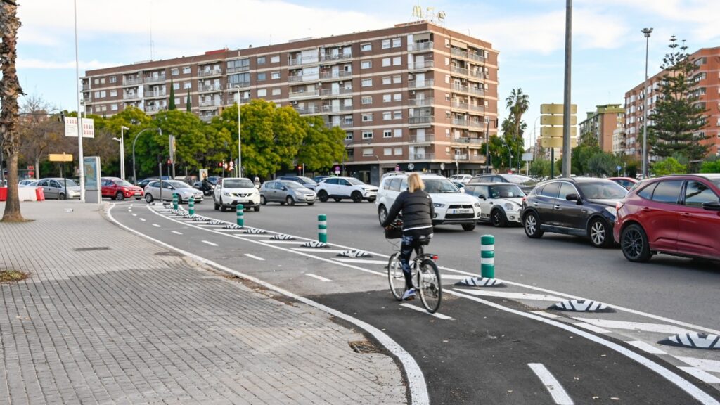 Se ha inaugurado un nuevo carril bici en Picanya, mejorando la movilidad urbana.