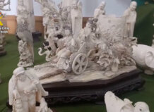 Intervenidas 32 piezas de marfil en Valencia: se estima un daño a la fauna de 3,6 millones de euros Piezas de marfil tallado incautadas por la Guardia Civil en Valencia