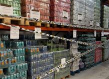 Latas de refrescos decomisadas en un almacén de Valencia