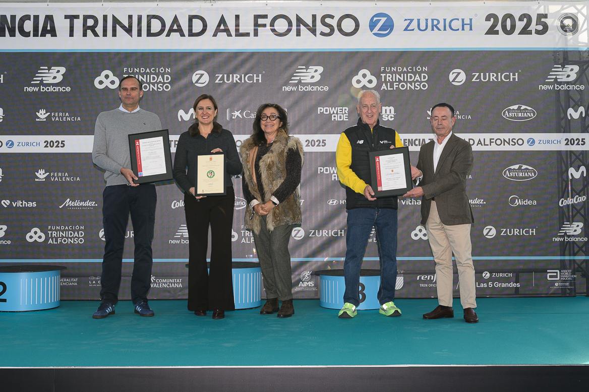 Entrega de certificados sostenibles en el Maratón Valencia 2025