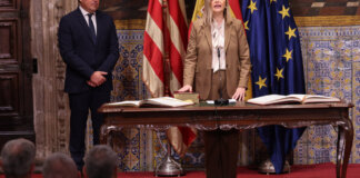 María del Carmen Ortiz durante su nombramiento como consellera de Educación