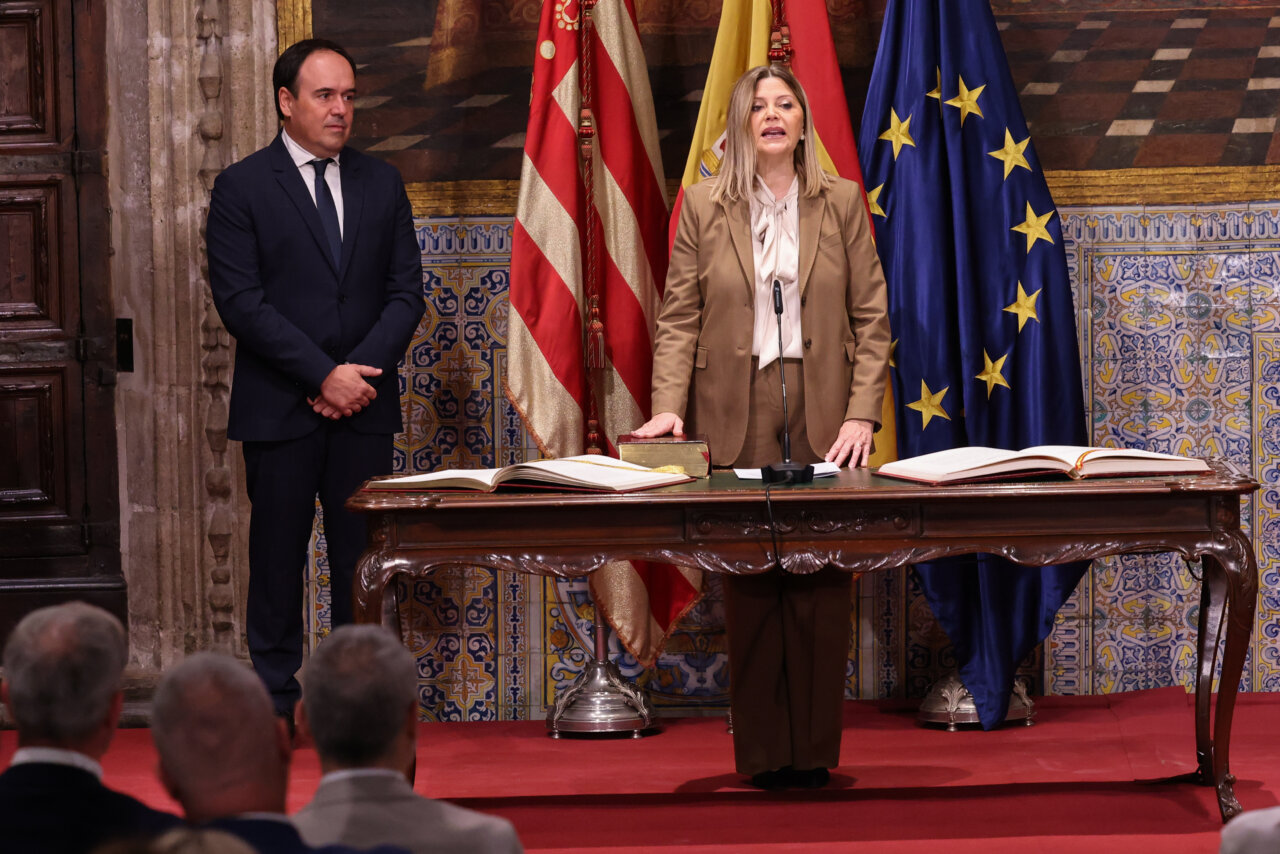 María del Carmen Ortiz durante su nombramiento como consellera de Educación