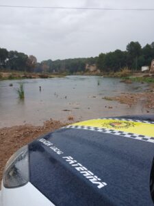 Vista de un río en Paterna durante una lluvia intensa