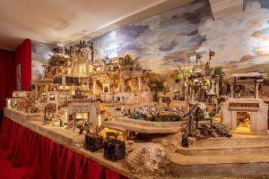 Pesebre monumental de la Falla Regne de València en el concurs de pesebres.