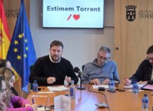 El PSPV presenta una moción de confianza como alternativa a la moción de censura: Rueda de prensa del PSPV en Torrent con varios ediles presentes