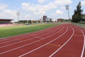 Vista de la pista de atletismo del Parc Central en Torrent