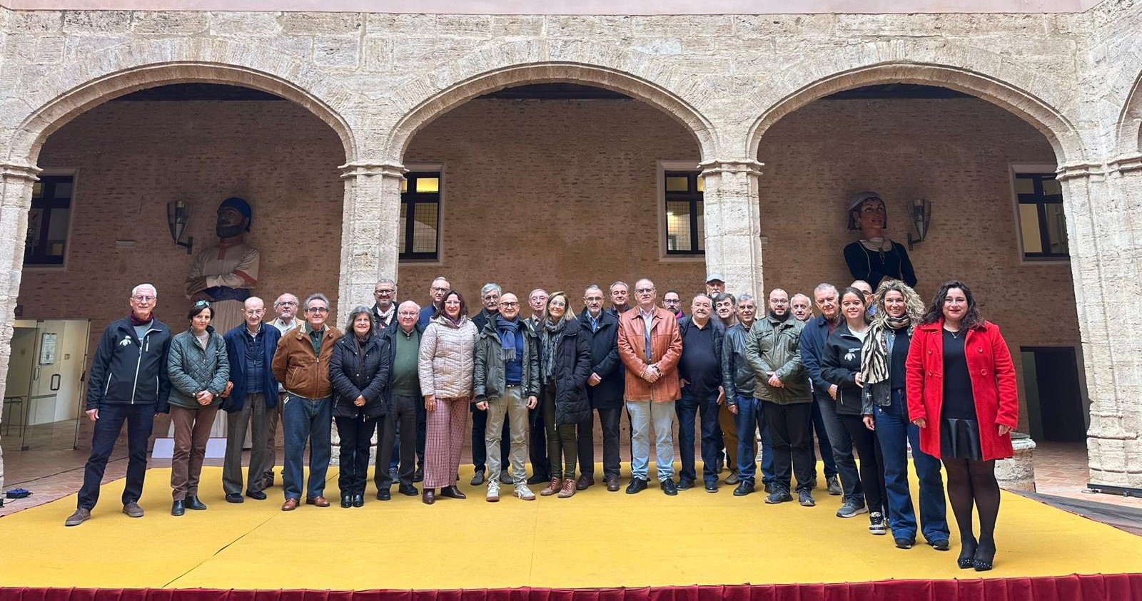Reunión de representantes de municipios en Alaquàs sobre el Cant de la Carxofa