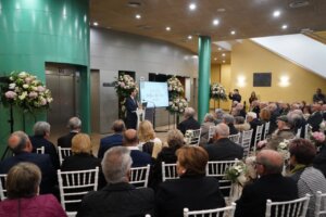 Ceremonia de Bodas de Oro en Paterna con parejas y alcalde