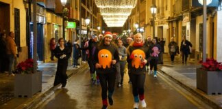 La San Silvestre de Paterna reunió a cientos de participantes en un ambiente festivo.