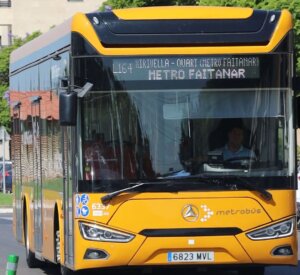 El autobús de la línea L164 conecta Xirivella con Faitanar.
