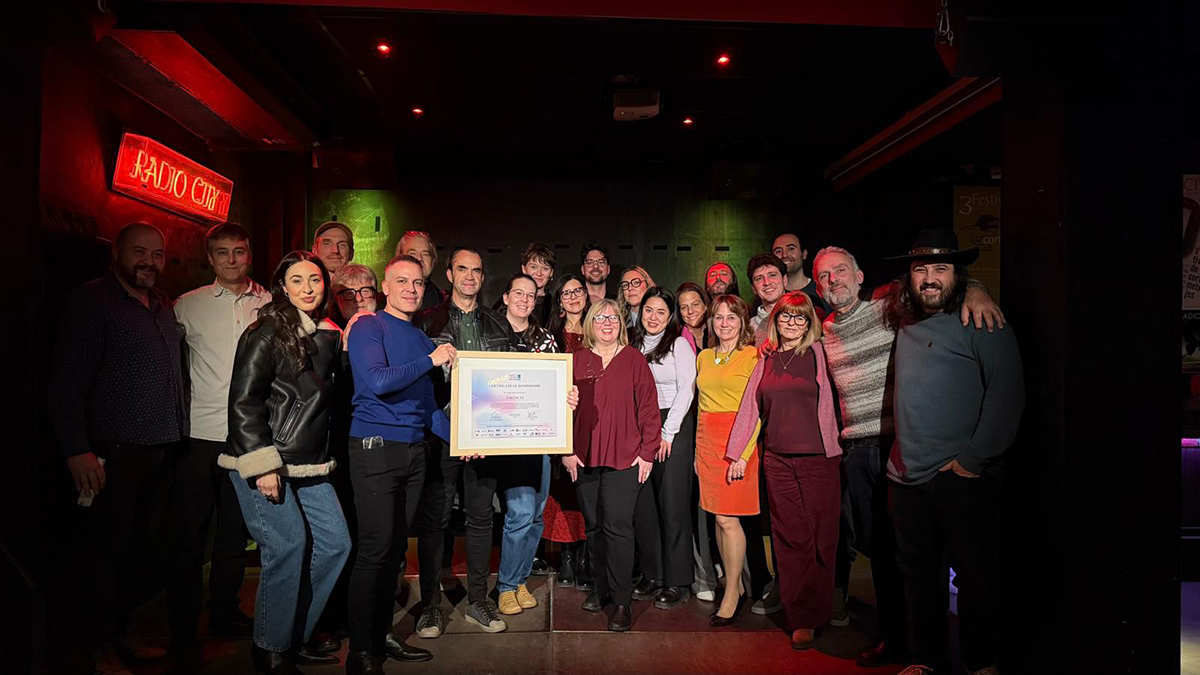 Grupo de personas en la cumbre de la Red de Ciudades por la Música en Valencia.