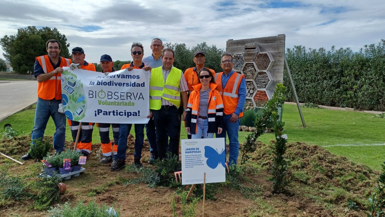 Voluntarios de Veolia participan en acciones para preservar la biodiversidad.