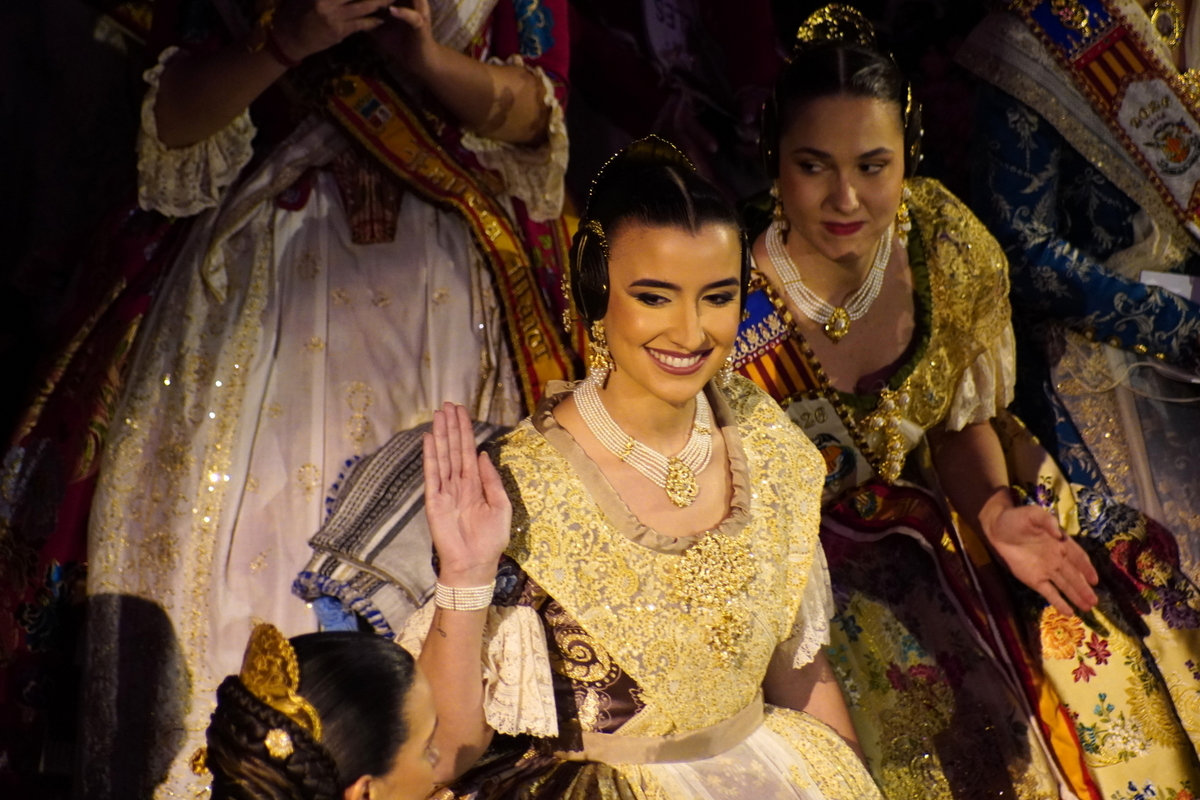 Exaltación de Carmen Prades como Fallera Mayor de Valencia en el Palau de la Música.