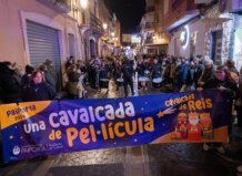 La Cabalgata de Reyes de Paiporta inunda las calles de cine e ilusión Cabalgata de Reyes Magos de Paiporta