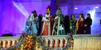 Los Reyes Magos en la Cabalgata de Reyes en Valencia 2026