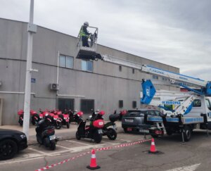 Instalación de cámaras de vigilancia en el polígono industrial Camí la Mar