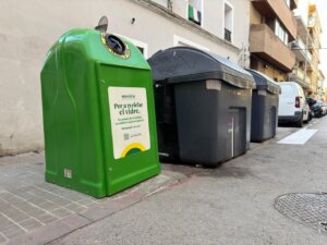 Paterna ha instalado contenedores de vidrio de pequeño formato en su casco urbano.