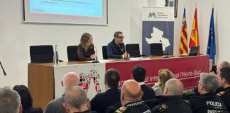 Reunión de policías locales de l'Horta Sud para coordinar comunicaciones