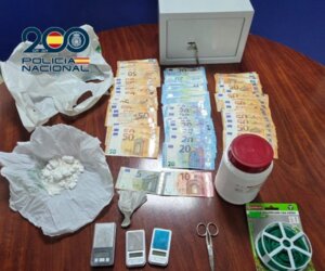 Intervención policial con dinero y drogas en Valencia