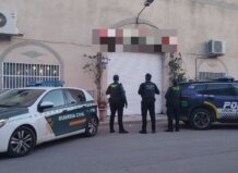 Detenidos tres jóvenes, dos de ellos menores, por el robo en un establecimiento de Beniparrell Detención de jóvenes por robo en un establecimiento en Beniparell
