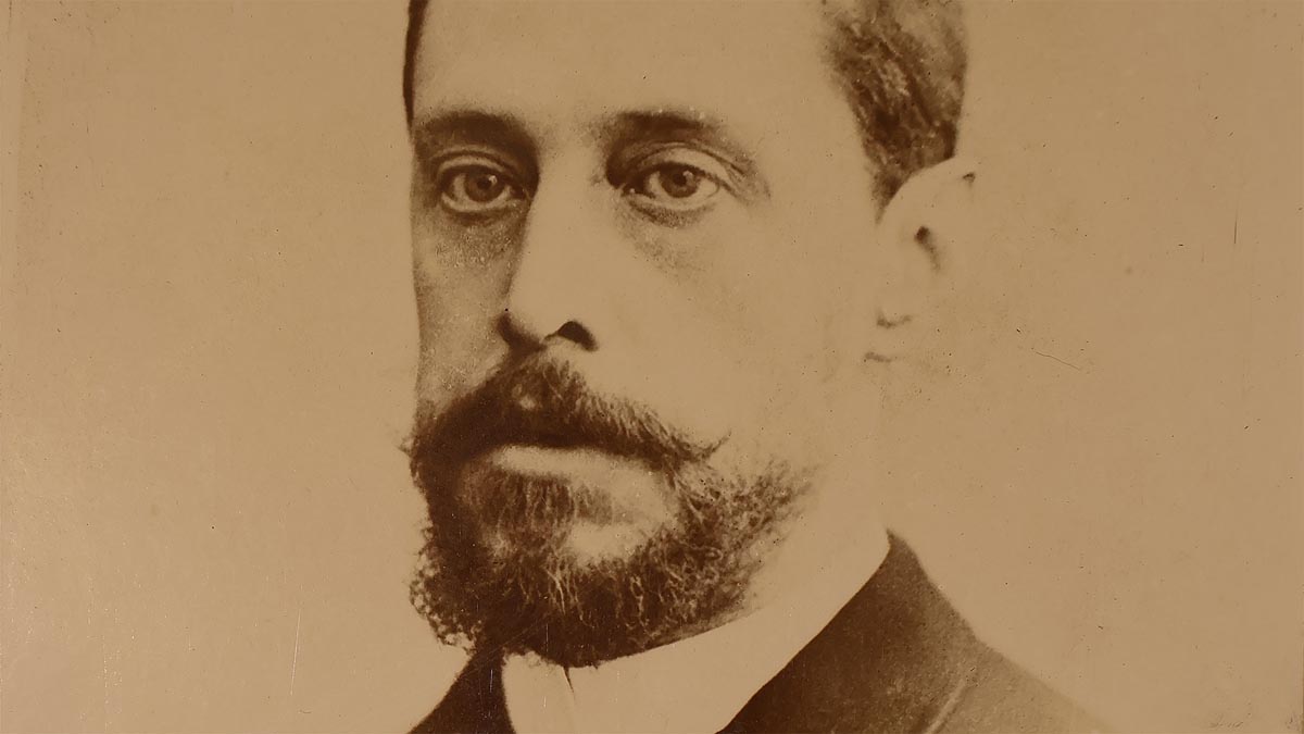 Retrato de José Enrique Serrano Morales, bibliófilo y erudito valenciano.