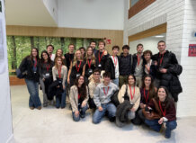 Grupo de estudiantes en la Feria de Universidades del British School of Valencia