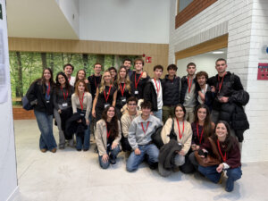 Grupo de estudiantes en la Feria de Universidades del British School of Valencia