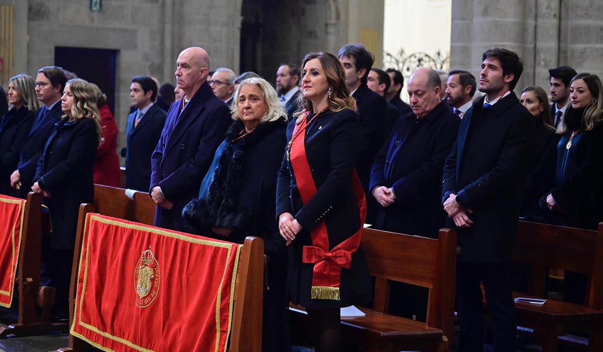 Asistentes en misa en honor a San Vicente Mártir en Valencia