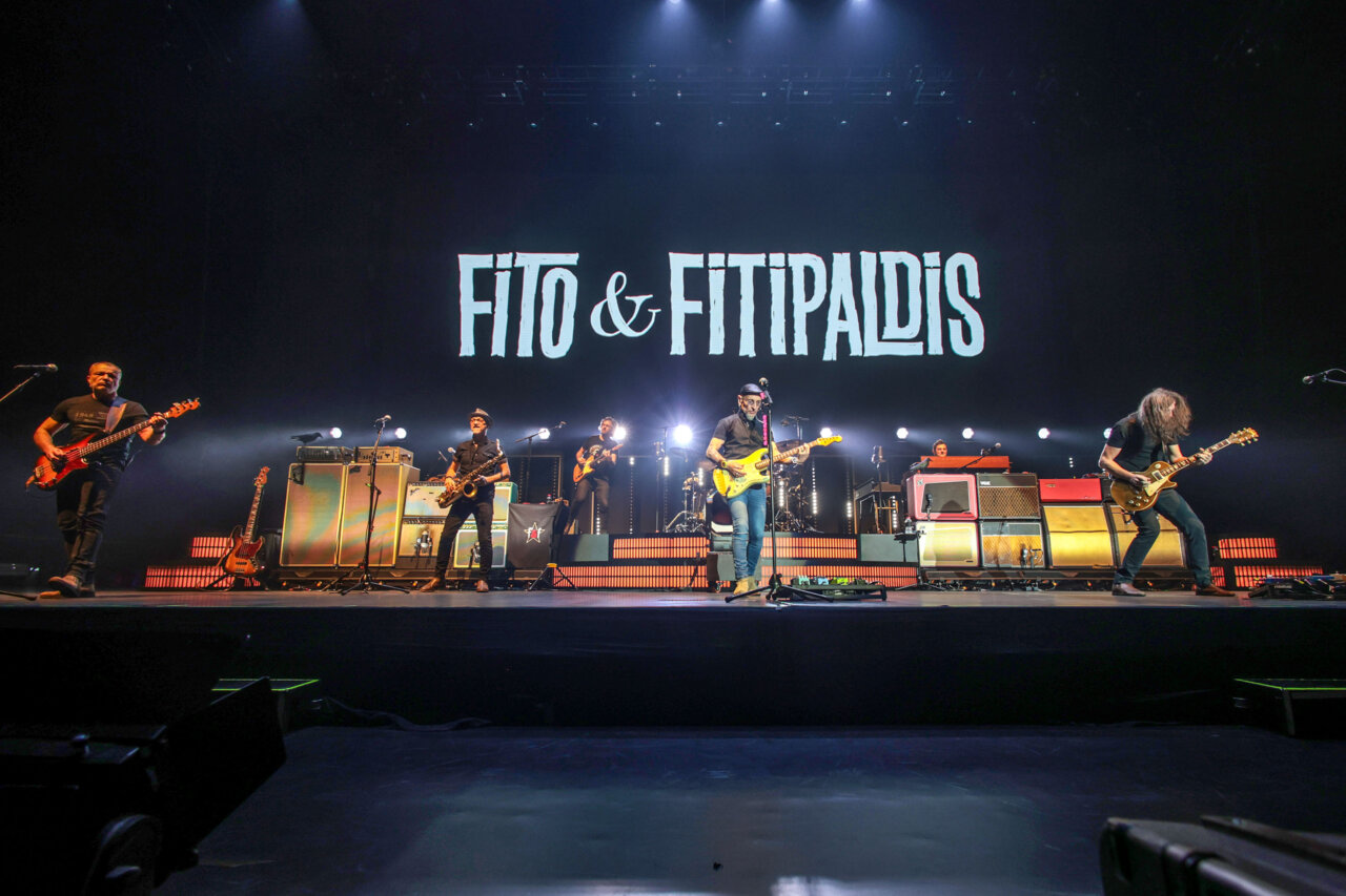 Fito y Fitipaldis en concierto en Roig Arena con gran audiencia