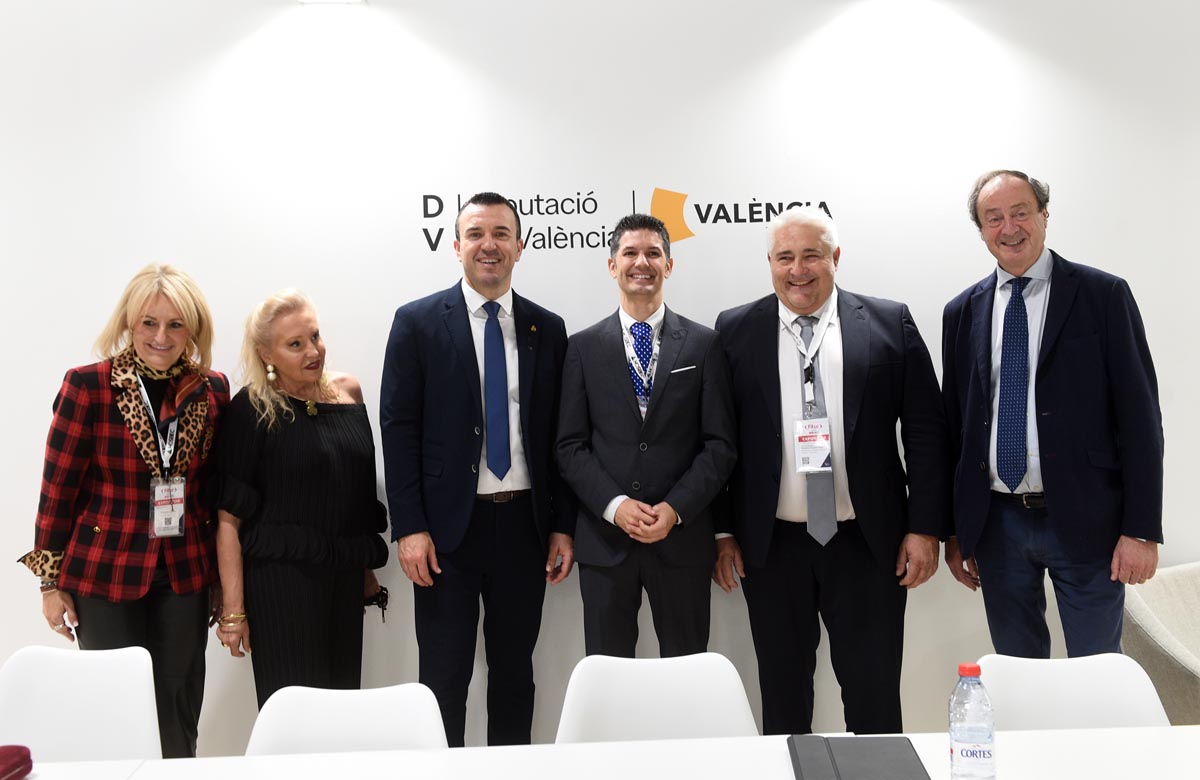 Representantes de la Diputación de Valencia en FITUR 2026