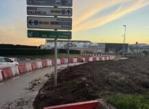 Señales de tráfico en Foios y Albalat dels Sorells al atardecer