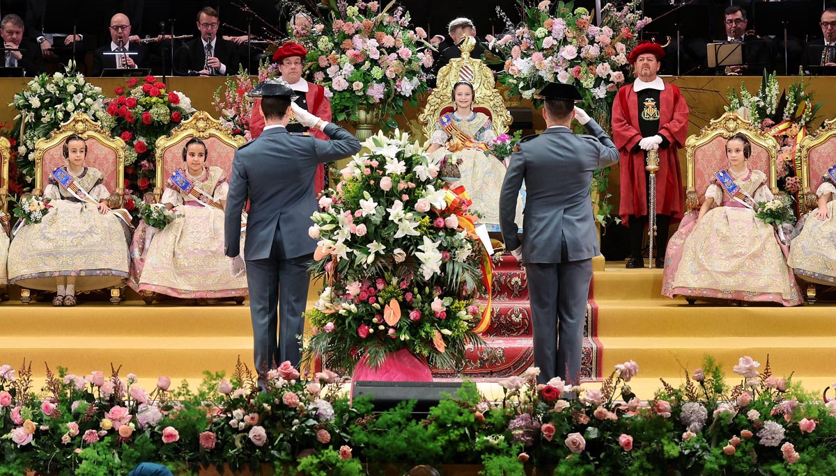 Marta Mercader durante su exaltación como Fallera Mayor Infantil en el Palau de la Música