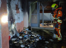 Bombero en el lugar de un incendio en Burjassot