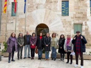 Grupo de personas en una manifestación por la DANA en Benetússer y Alfafar