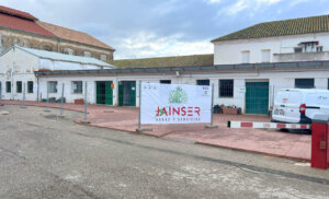 Fachada de la Escuela de Capataces Agrícolas de Catarroja en obras