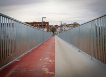 La nueva pasarela peatonal del CEIP Juan XXIII devuelve seguridad y accesibilidad a Torrent tras la DANA Vista de la nueva pasarela peatonal del CEIP Juan XXIII en Torrent