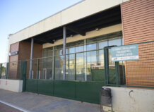 Paiporta inicia un expedient per a avaluar possibles sancions a la empresa de la piscina coberta Fachada de la piscina cubierta de Paiporta en construcción