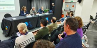 Presentación del proyecto de parques metropolitanos en Alfafar con asistentes