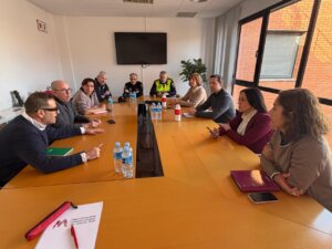 La Mancomunidad de l'Horta Sud se reúne para discutir la formación en emergencias.