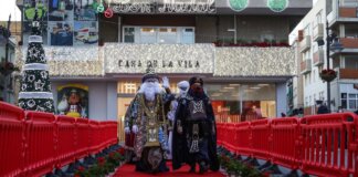 Los Reyes Magos llegan a Mislata para la celebración navideña.