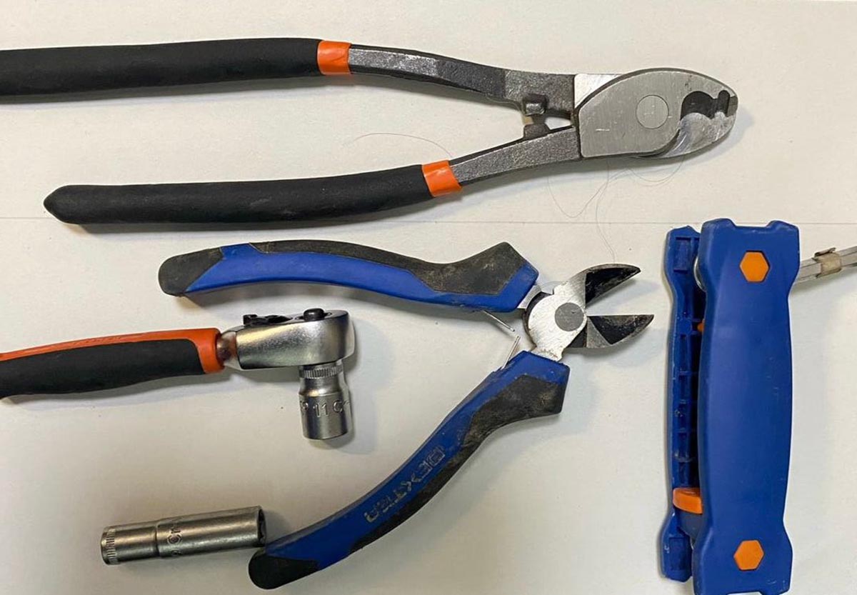Herramientas utilizadas para el robo de cableado de alumbrado público en Benimaclet