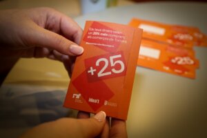 La Tarjeta +25 de Torrent impulsa el comercio local.