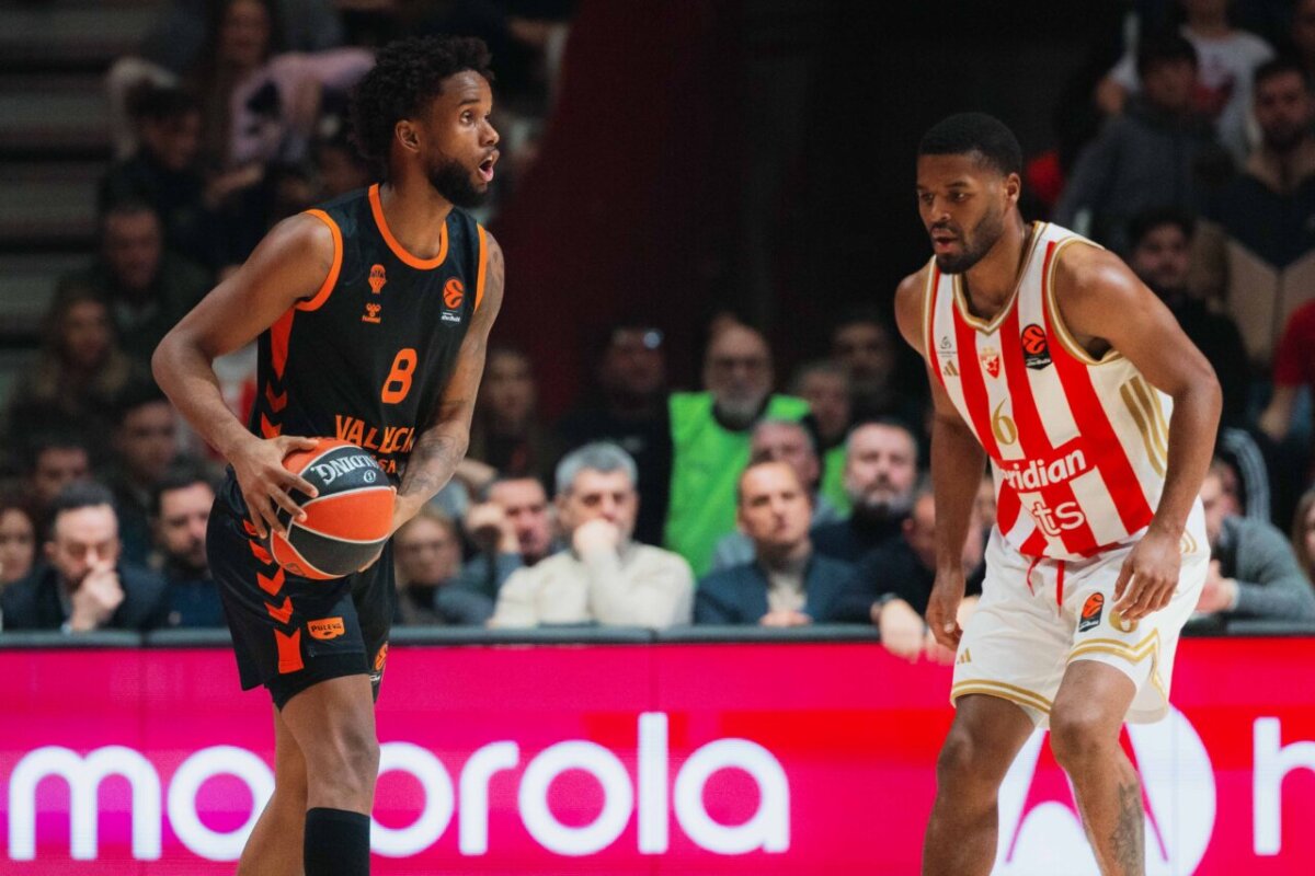 Jugadores de Valencia Basket durante un partido de Euroliga en Belgrado