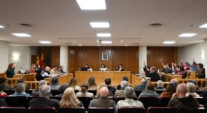 Reunión del Ayuntamiento de Quart de Poblet para aprobar un monolito conmemorativo