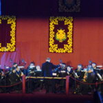 Orquesta tocando en el evento Domingo de Cridida en Valencia